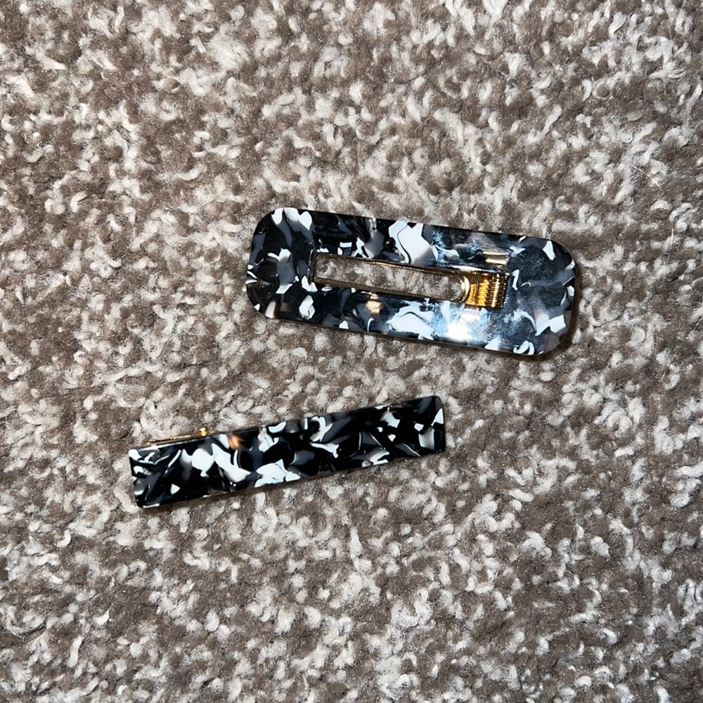 Hair clips
